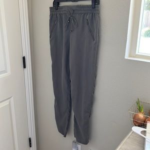 Forever 21 Casual Women’s Pants with Zipper Pockets | Size Small